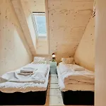 Lodgen * سترين